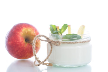 home sweet yogurt with apples