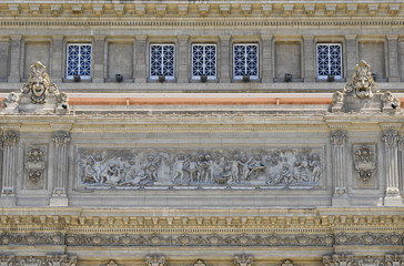 Colon Theatre, Facade detail