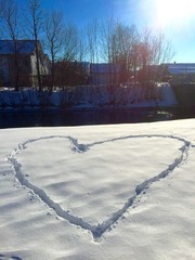 Liebeserklärung im Schnee