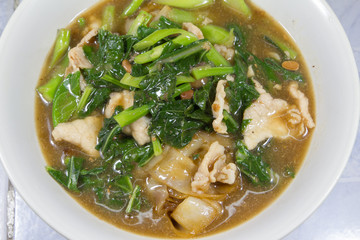 Wide Noodles in a Creamy Gravy Sauce
