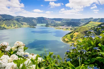 Foto auf Acrylglas Lake of Sete Cidades with hortensia's, Azores © vickysp