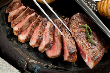 Steak mit bratkartoffel 