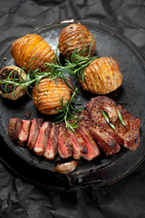 Steak mit bratkartoffel 
