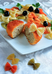 Pasta with a cutlet of various colors