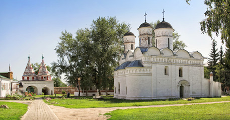 Fototapeta na wymiar Ризоположенский женский монастырь