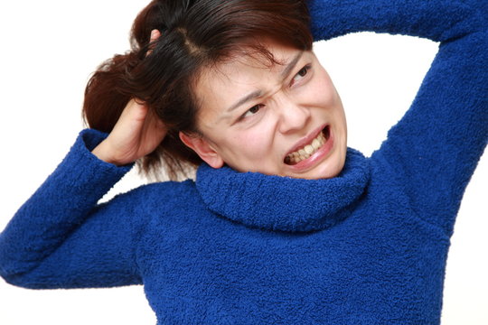 我慢の限界に達してしまった女性 Stock Photo | Adobe Stock