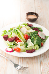 Fresh salad with tomatoes