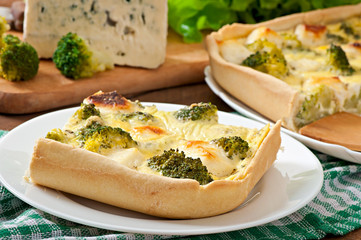 Quiche with broccoli and feta cheese