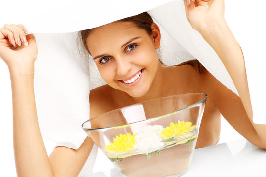 Facial Treatment In Spa