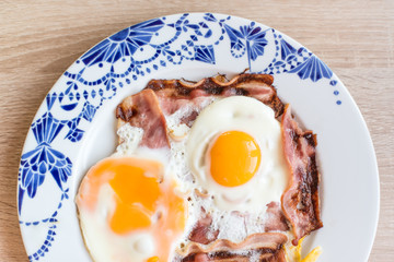 Bacon eggs