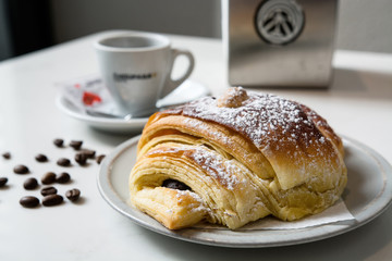 croissant.