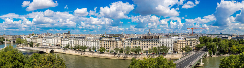 Seine and Notre Dame de Paris