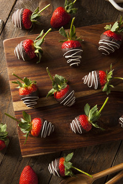 Homemade Chocolate Dipped Strawberries