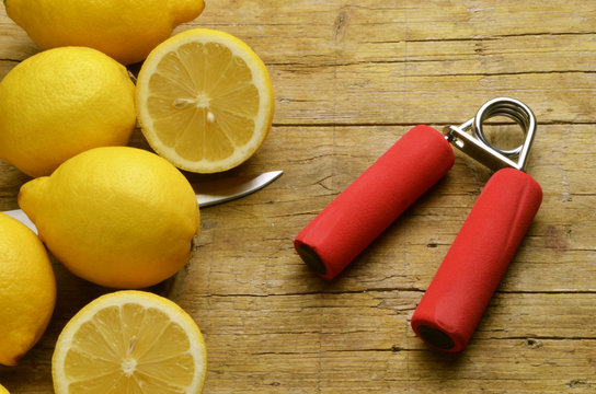 Citrus &times; limon ᎴᎹᏂ Citron Zitrone Limone レモン ليمون