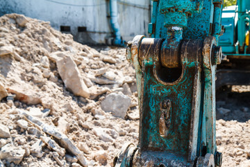 Shovels with steel wheels.