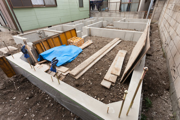 住宅建設　完成した布基礎