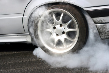 Drift und Burnout Auto Rennen