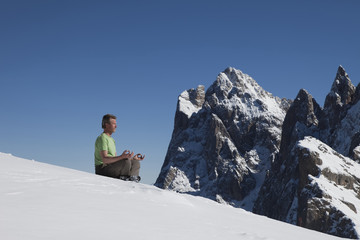 Fototapeta na wymiar Meditation in den Dolomiten