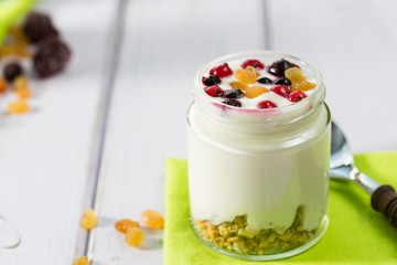 Yogurt with berries