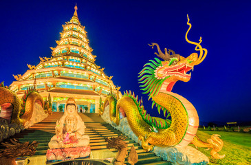 Fototapeta na wymiar Wat Hyua Pla Kang in Chinese style, Chiang Rai province, Thailan