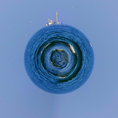 Mini-Welt mit Fischerboot und M&ouml;wen