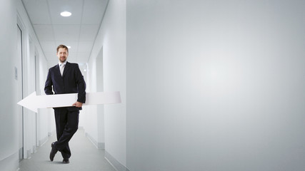 Fototapeta premium Człowiek z banerem