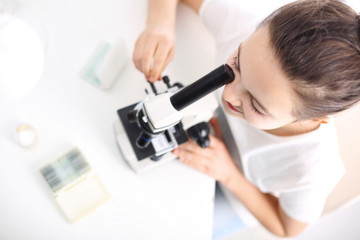 Laboratorium , mikroskopia, lekcja przyrody