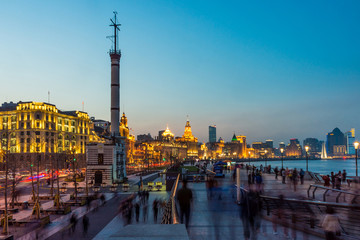Obraz premium Landscape view at the Bund in the evening