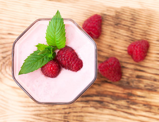 Summer berries smoothie with mint