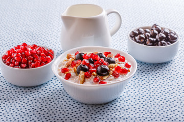 Muesli with fresh fruit
