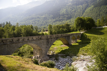 Fototapeta na wymiar Castelmur, Ponte della Baronessa
