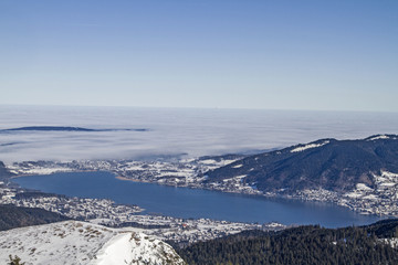 Fototapeta na wymiar Tegernsee im Winter