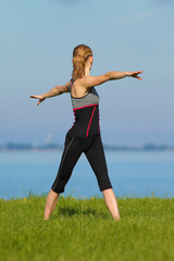 Fototapeta premium gymnastics at the sea