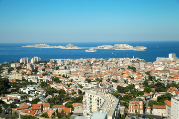 Fototapeta na wymiar The view of Marseille's water area with the Chateau d'If