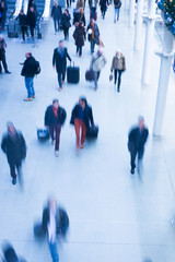 Obraz premium London Train Tube station Blur people movement