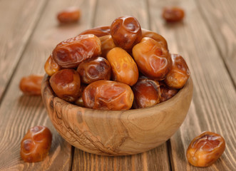 Dried dates