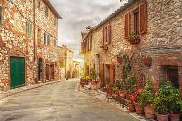 Fototapeta na wymiar Old italian colorful town in Tuscany