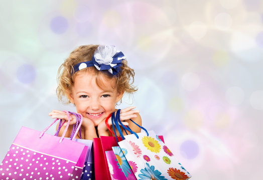 bella bimba a fare shopping