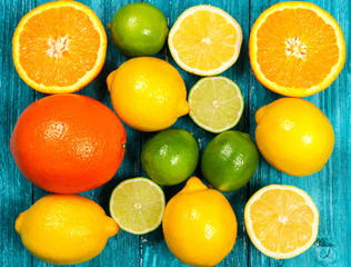 Fototapeta na wymiar Assortment of citrus fruits