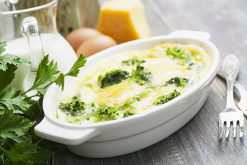 Broccoli, baked with cheese and egg