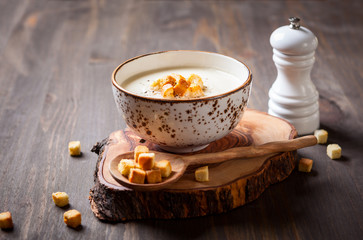 Cauliflower cream soup