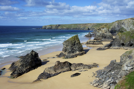 File:Steep steps to Bedruthan Beach - geograph.org.uk - 1013897.jpg -  Wikimedia Commons