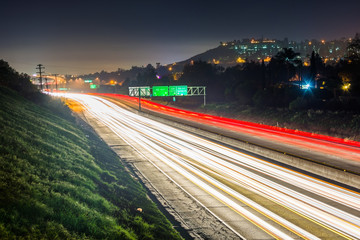 Long exposure of California Route 125 at night, in La Mesa, Cali
