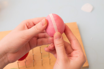 technique drawing patterns on  Egg