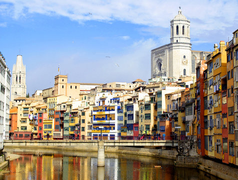 Gerona, Catalonia, Spain: Cathedral and colorful  houses