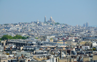 Obraz premium Bird's-eye view of Montmartre in Paris