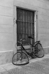 Fototapeta na wymiar Abandoned bicycle