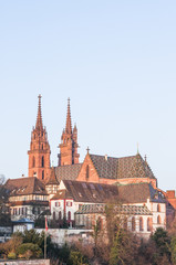 Fototapeta na wymiar Basel, Altstadt, Rhein, Münster, Morgensonne, Winter, Schweiz