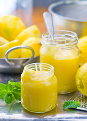 the lemon curd