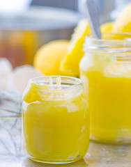 the lemon curd